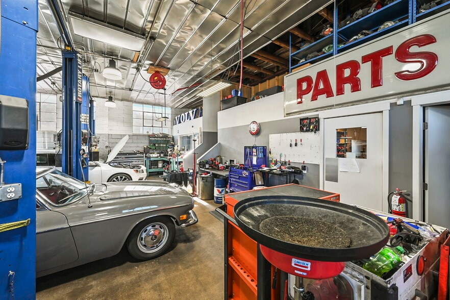 More Photos Of 36 S Santa Fe Dr, Denver Service For Sale