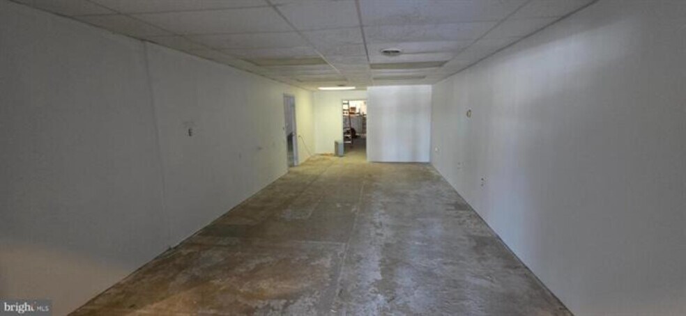 More Photos Of 1413 W Market St, Pottsville Freestanding For Sale