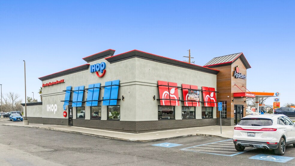 More Photos Of 220 Antelope Blvd, Red Bluff Restaurant For Sale