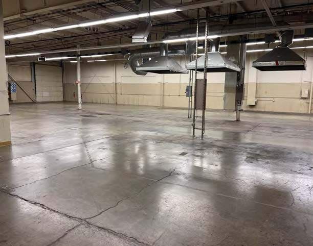 More Photos Of 27676 SW Parkway Ave, Wilsonville Manufacturing For Sale