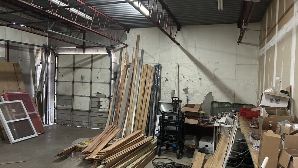 More Photos Of 4101 S 72nd East Ave, Tulsa Warehouse For Lease