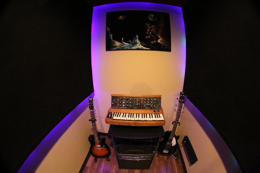 More Photos Of 4617 Van Nuys Blvd, Sherman Oaks Storefront For Sale