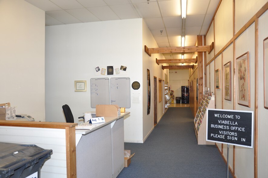 More Photos Of 10 Renaissance Way, Sanford Warehouse For Lease