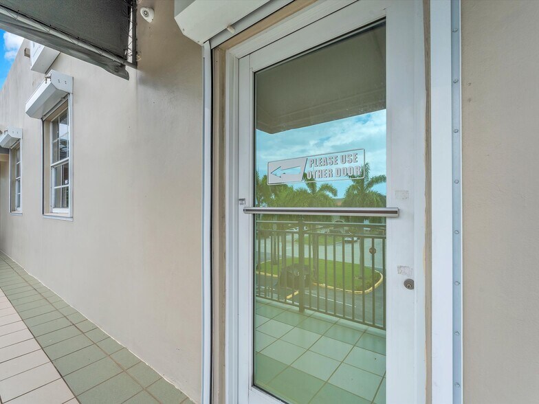 More Photos Of 2470 NW 102nd Pl, Doral Storefront Retail Office For Sale