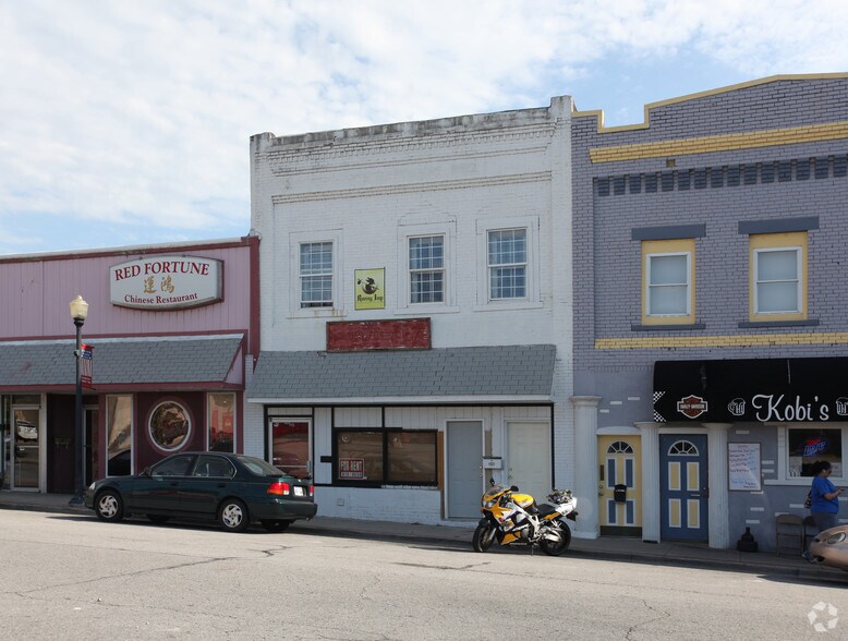 More Photos Of 115 Oak St, Bonner Springs Office For Sale