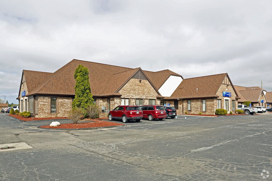 Primary Photo Of 15420 19 Mile Rd, Clinton Township Office For Sale