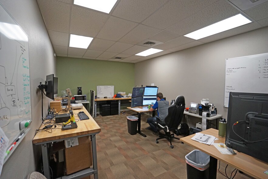 More Photos Of 2101 Oak Ave, Yakima Warehouse For Lease