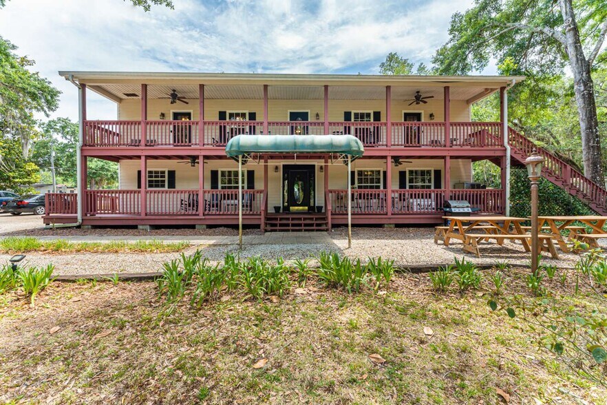 Primary Photo Of 8551 W Miss Maggie Dr, Homosassa Hospitality For Sale