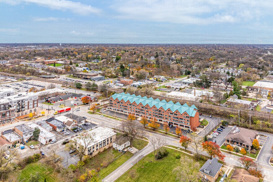 More Photos Of 1111 Burlington Ave, Lisle Apartments For Lease