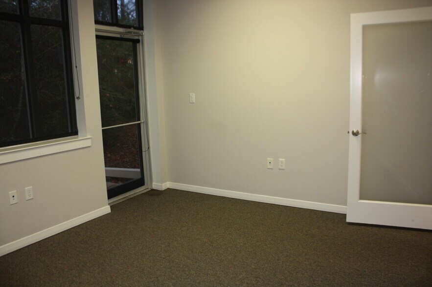 More Photos Of 8505 Technology Forest Pl, The Woodlands Office For Lease