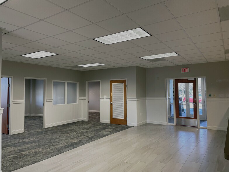 More Photos Of 1200 Two Island Ct, Mount Pleasant Office For Lease