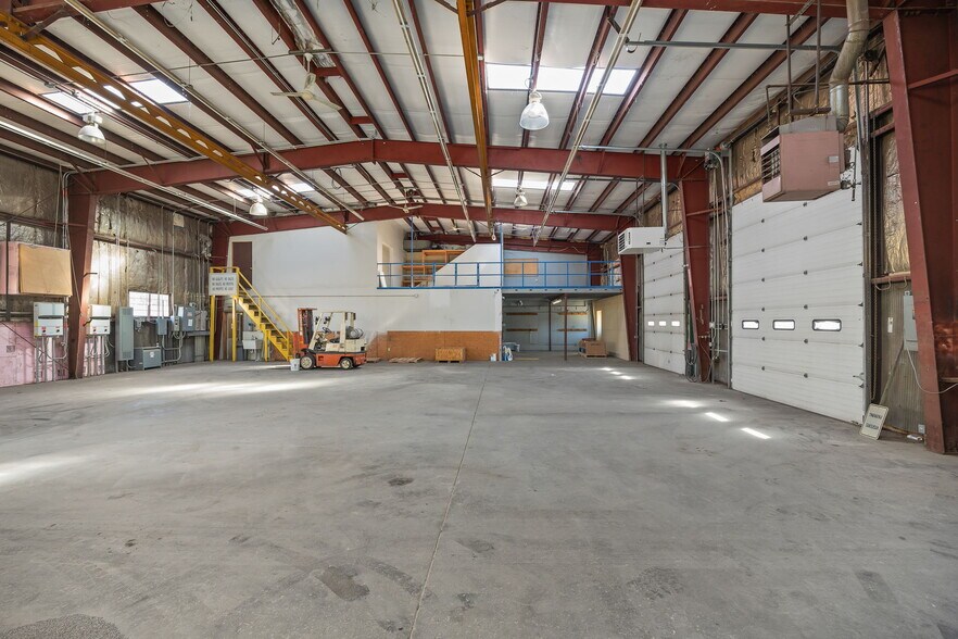 More Photos Of 5214 Lake Ave, Saint Joseph Industrial For Sale