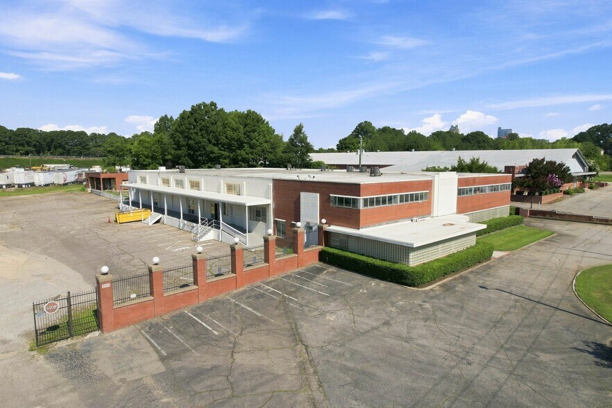 More Photos Of 1512 Garner Rd, Raleigh Warehouse For Lease