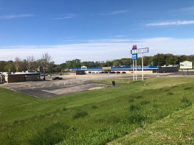 More Photos Of 216-236 Pratt St, Streator Unknown For Lease