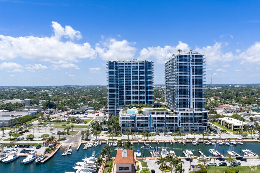 More Photos Of 220 Lake Shore Dr, Lake Park Apartments For Lease