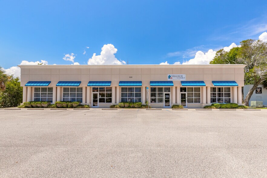More Photos Of 122 S Segrave St, Daytona Beach Office For Lease