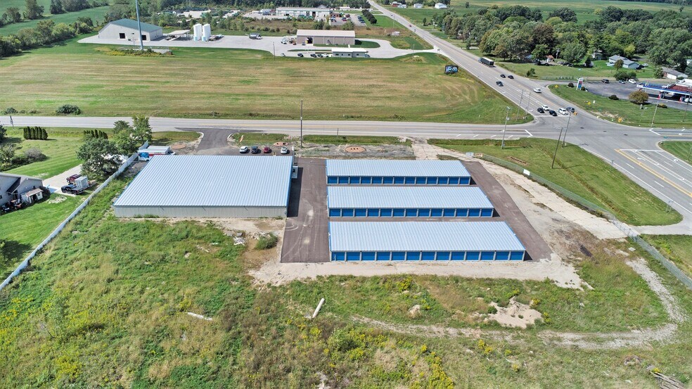 More Photos Of 2011 S Sheridan Rd, Lennon Specialty For Sale