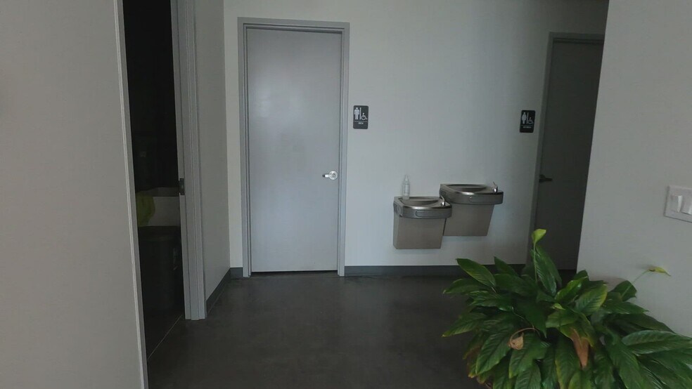 Primary Photo Of 2800 2nd Ave, Des Moines Office For Lease