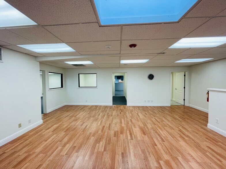 More Photos Of 1925 Francisco Blvd E, San Rafael Light Manufacturing For Lease