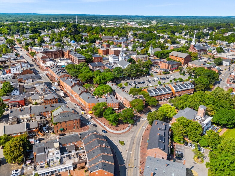 More Photos Of 1 Merrimac St, Newburyport Apartments For Lease