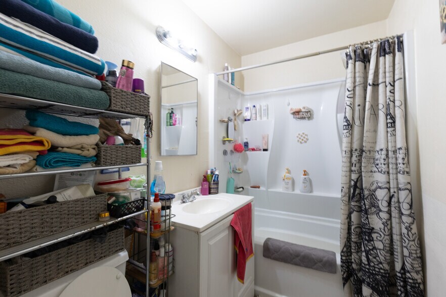 More Photos Of 739-747 Florida Street, Imperial Beach Apartments For Sale