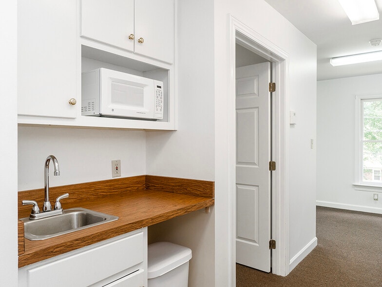 More Photos Of 3051-3057 S Church St, Burlington Office For Sale