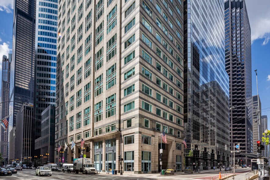 More Photos Of 303 W Madison St, Chicago Office For Lease