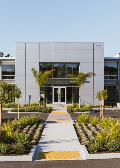 More Photos Of 130 Robin Hill Rd, Goleta Loft Creative Space For Lease