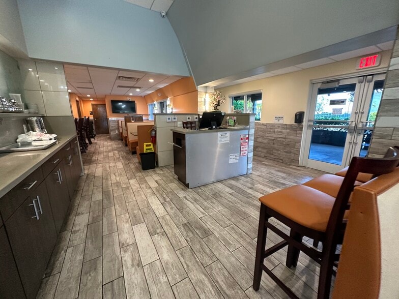 More Photos Of 1821 N State Road 7, Margate Restaurant For Sale