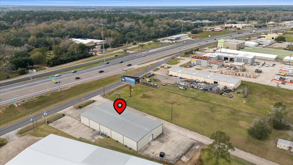 More Photos Of 7920 Eastex Fwy, Beaumont Light Distribution For Sale