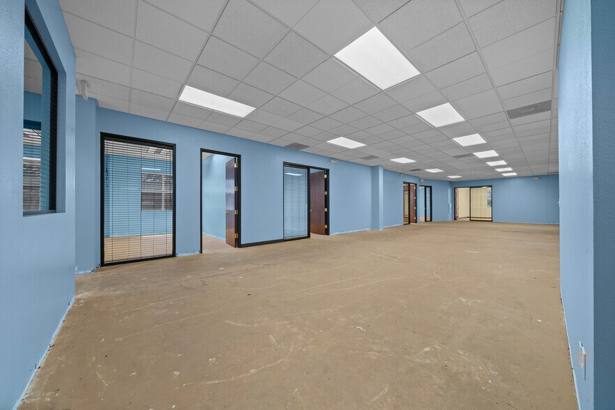 More Photos Of 5885 Central Ave, Saint Petersburg Office For Lease