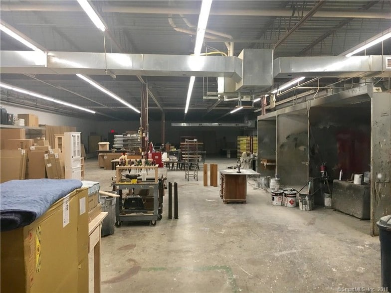 More Photos Of 312 E Main St, Branford Freestanding For Lease