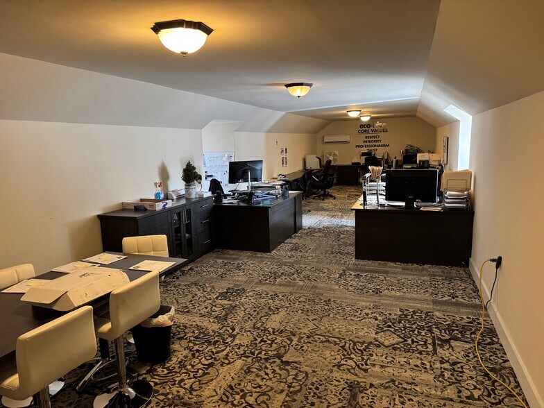 More Photos Of 12055 John Marshall Hwy, Markham Industrial For Sale