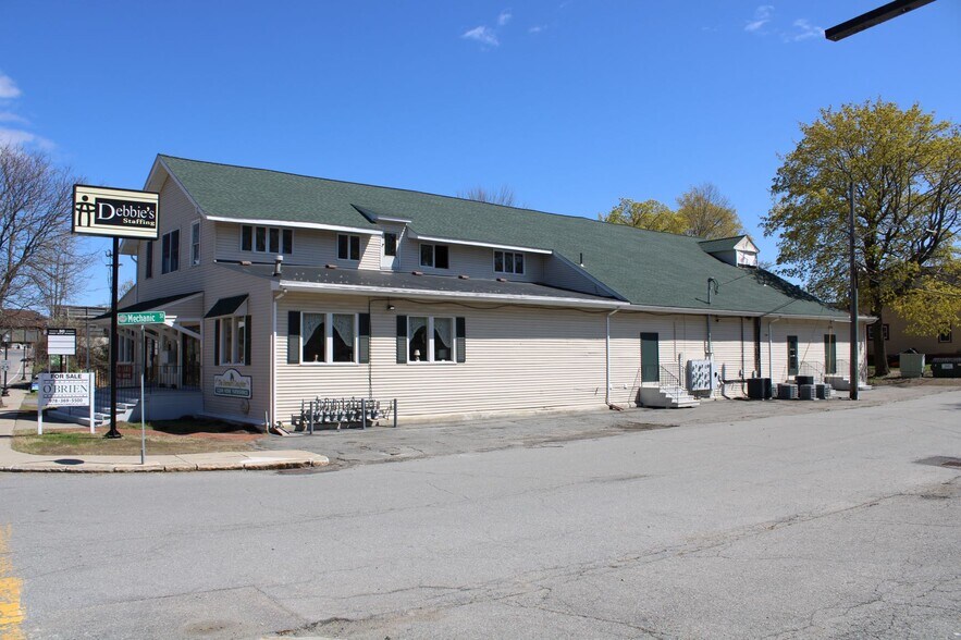 Primary Photo Of 50 W Main St, Ayer Medical For Lease