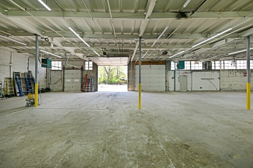 More Photos Of 210 S Newman St, Hackensack Manufacturing For Lease