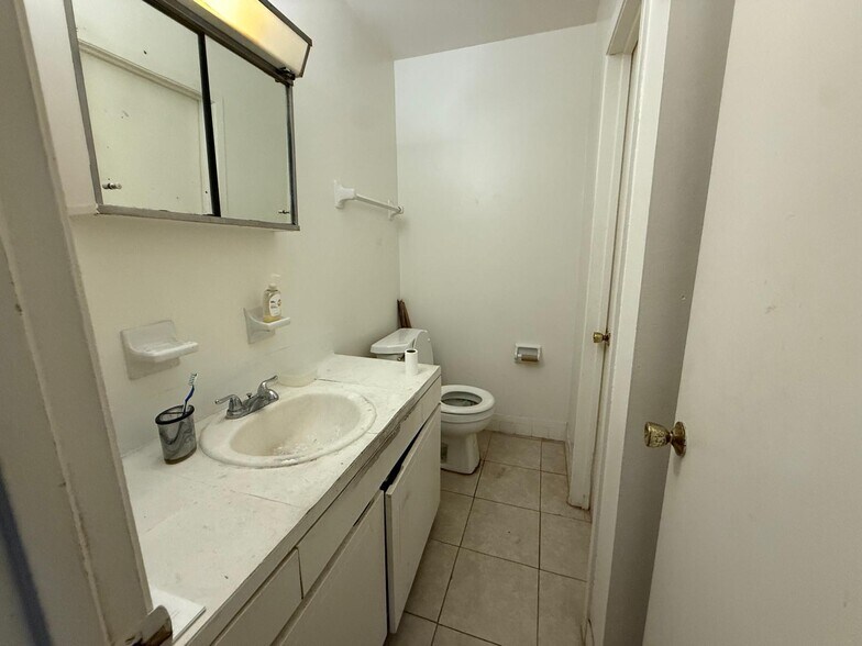 More Photos Of 6109 Fondren Rd, Houston Apartments For Sale