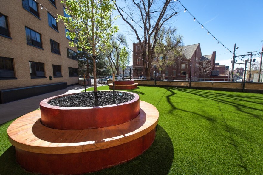 More Photos Of 901 N Sherman St, Denver Apartments For Lease