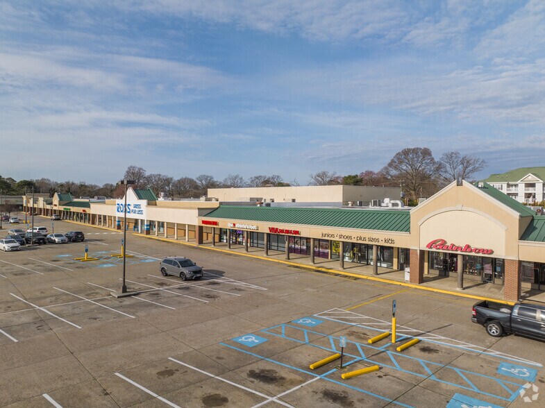 More Photos Of 7525 Tidewater Dr, Norfolk Freestanding For Lease