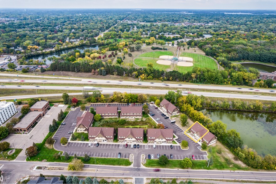 More Photos Of 2127 County Road D E, Maplewood Office For Sale