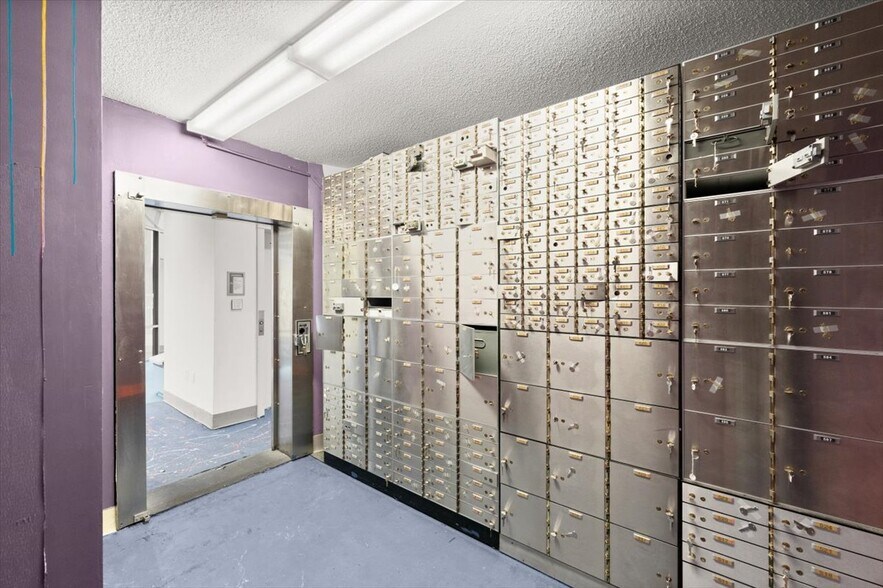 More Photos Of 128 E Granada Blvd, Ormond Beach Medical For Sale