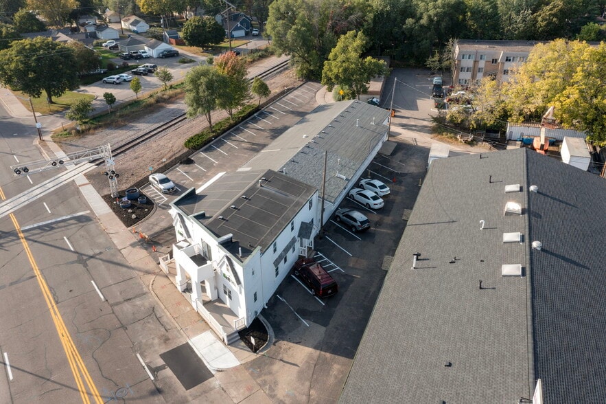 More Photos Of 4740 N 42nd Ave, Golden Valley Freestanding For Lease