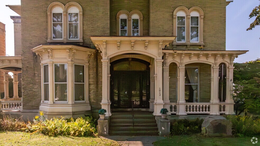 More Photos Of 1012 Main St, Racine Lodge Meeting Hall For Sale