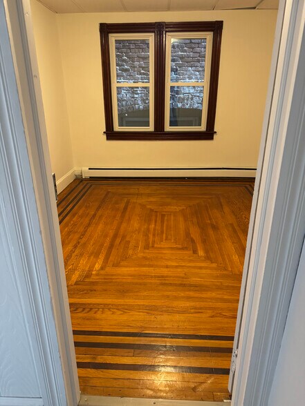 More Photos Of 32 Market St, Bangor Storefront Retail Office For Sale