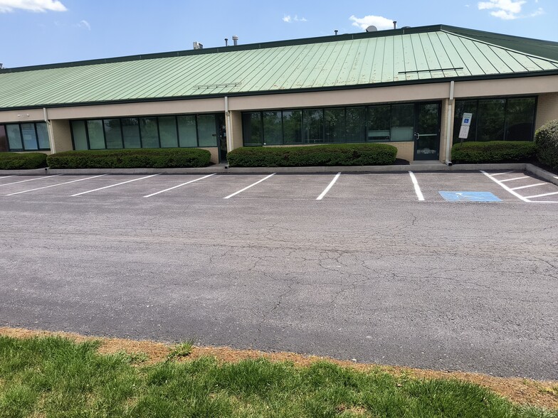 More Photos Of 5060 Ritter Rd, Mechanicsburg Flex For Lease