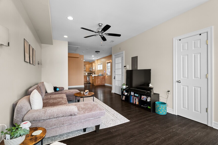 More Photos Of 1537 Hertel Ave, Buffalo Flex For Sale