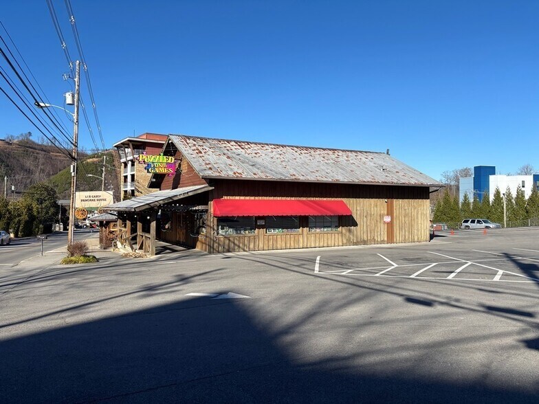 More Photos Of Historic Nature Trail, Gatlinburg Restaurant For Sale