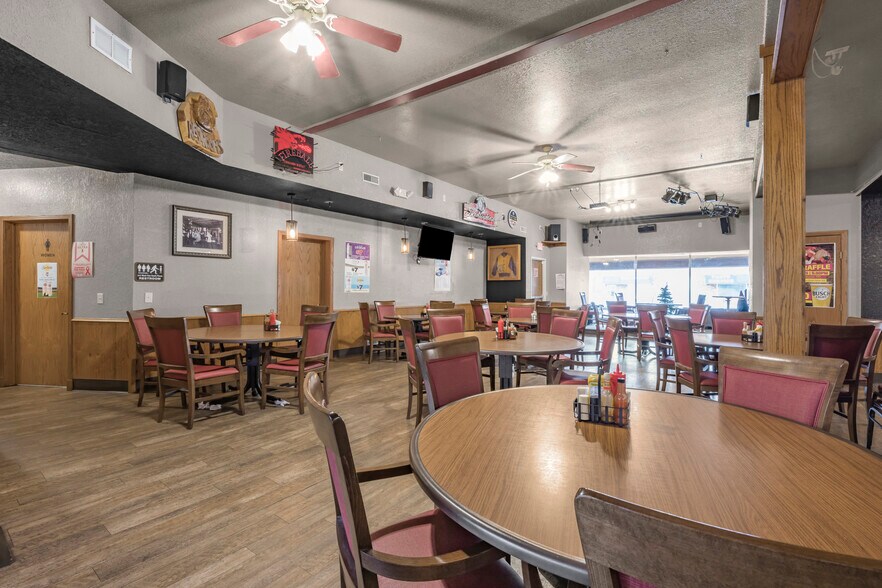 More Photos Of 104-112 Main St, Wanamingo General Retail For Sale