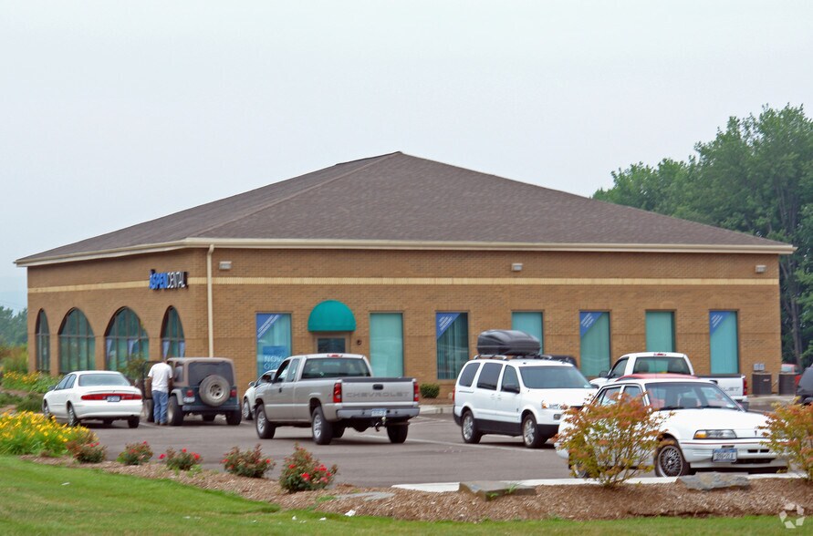 Primary Photo Of 3439 Vestal Pky, Vestal Township Medical For Lease