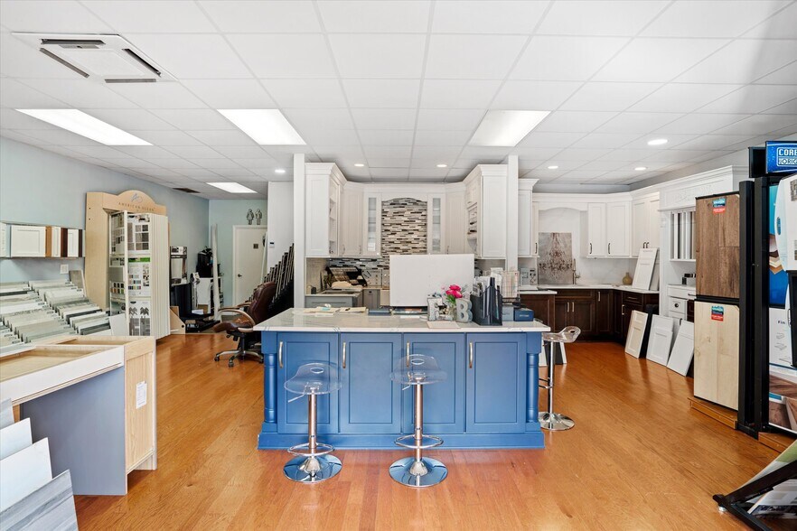 More Photos Of 610 Bear Tavern Rd, Ewing Freestanding For Lease