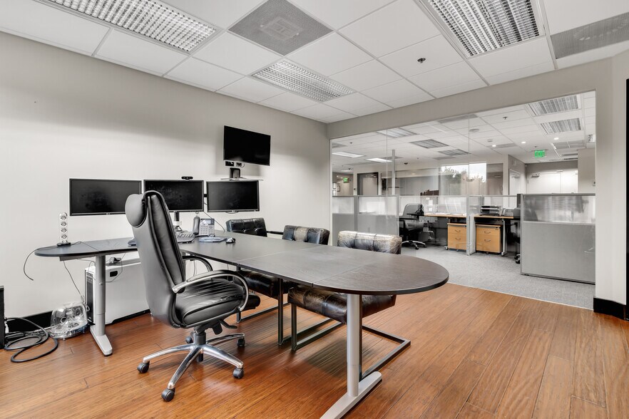 More Photos Of 12595 SW 137th Ave, Miami Office Residential For Lease
